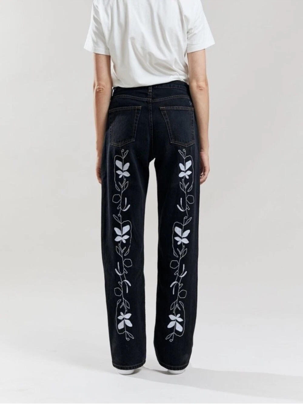Still Here Childhood High-Waisted Jeans With Embroidery Flower Vine Size 24